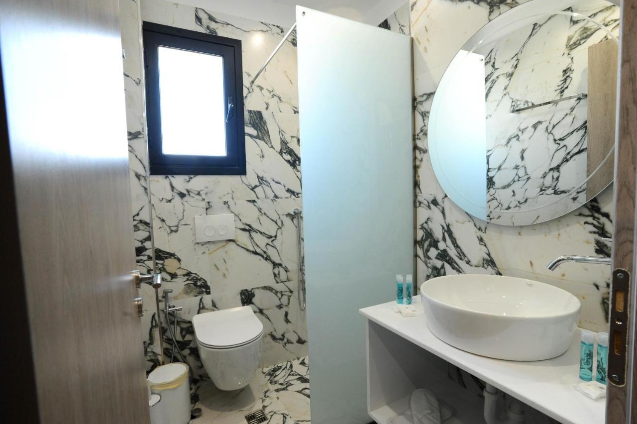 Afrodite Suites Sarandë Exterior foto