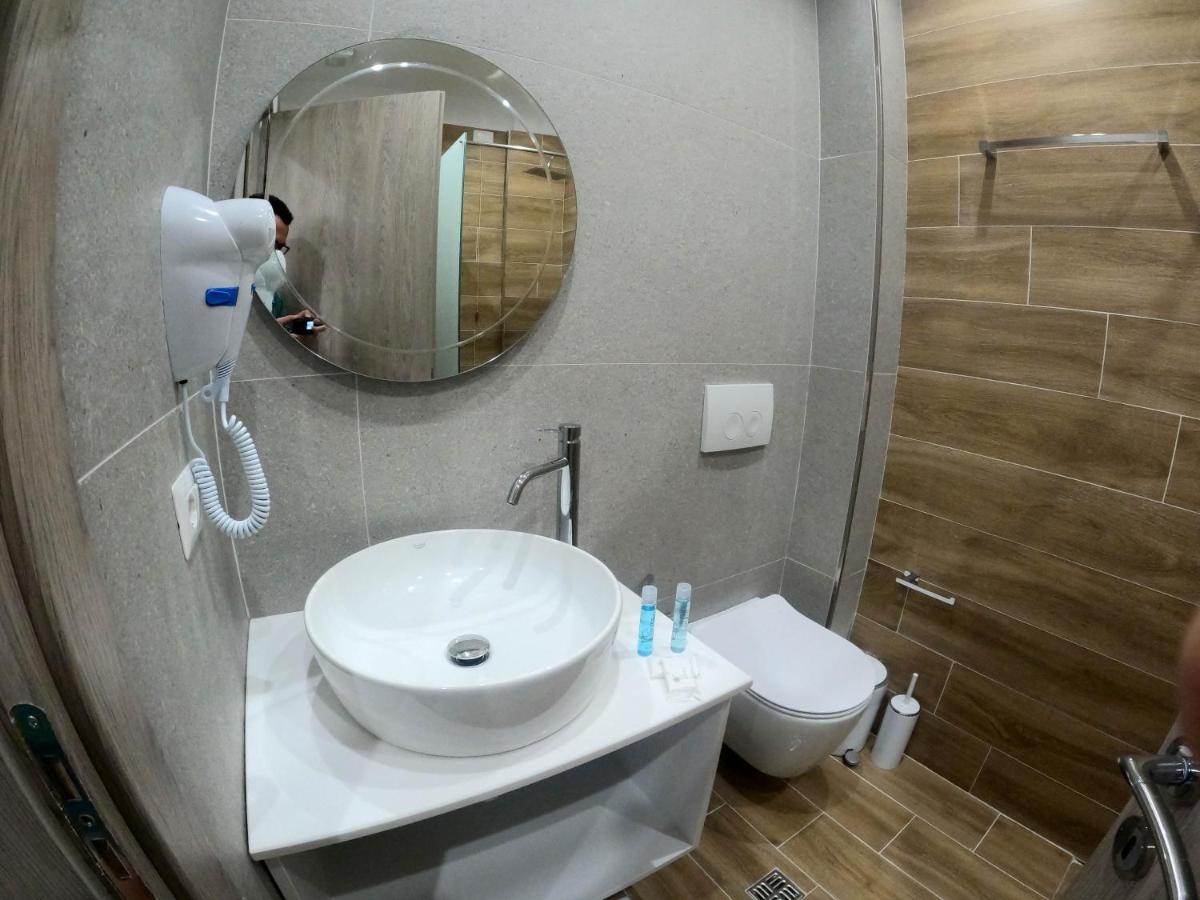Afrodite Suites Sarandë Exterior foto